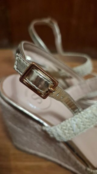 Sandalias Sfera Rafia Esparto Beige Doradas