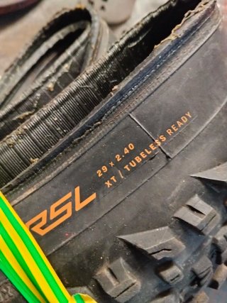 Cubierta Bontrager Montrose 29x2.40 XT Tubeless Re