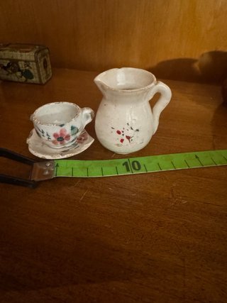 Mini set di ceramica antica per casa delle bambole