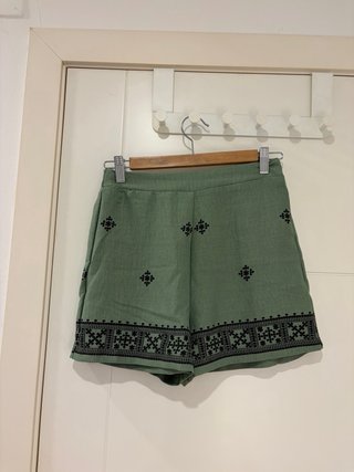 Conjunto de Blusa y Shorts Estampados