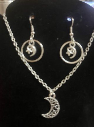 Conjunto de Gargantilla y Pendientes Luna