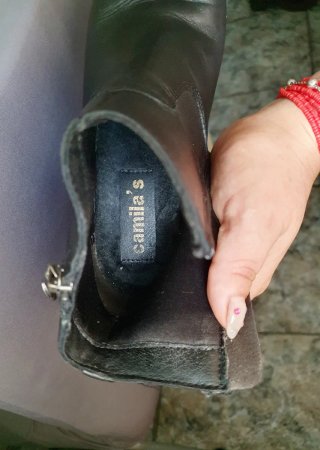 Botines negros con cremallera