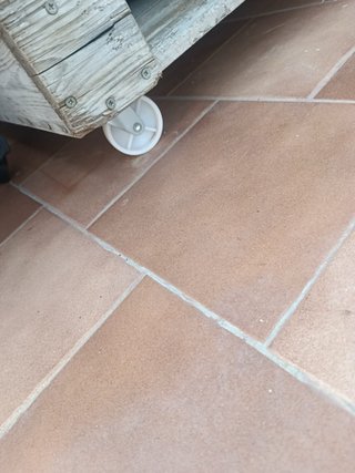 Caseta perro madera con ruedas