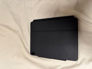 ESR Rebound Teclado RGB Bluetooth + Trackpad iPad