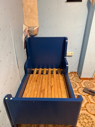 Cama infantil ajustable azul