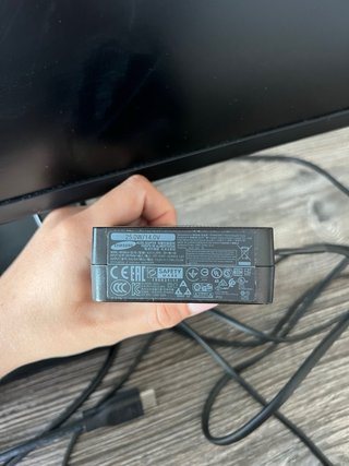 Monitor Samsung Essential S3 27