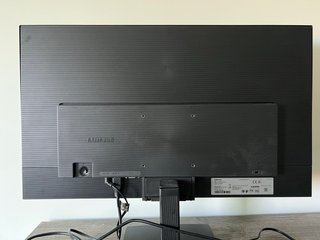 Monitor Samsung Essential S3 27