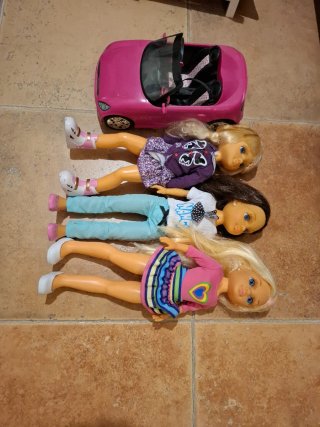 Muñecas Barbie y Nancy con Coche Rosa