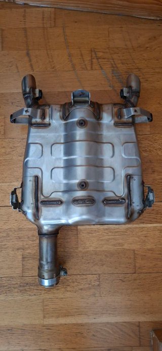 Suzuki GSR 600 Escape