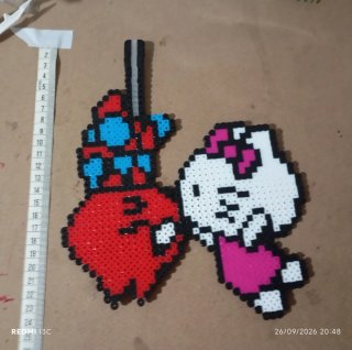 Figura de cuentas Kitty y Spiderman