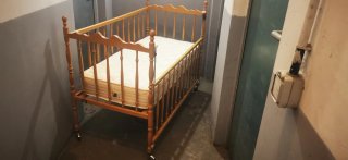 Cuna de madera Jané. Colchon de 120 mm