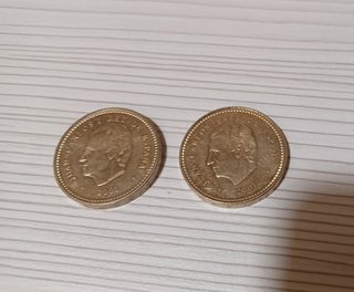 2 monedas de 100 pesetas de 2001