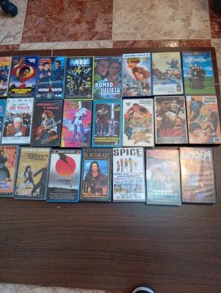 Películas VHS 1'5€ unidad (Lote 4)