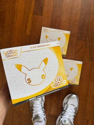 Cajas de Entrenador Élite Pokémon Celebraciones