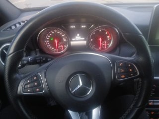 Mercedes-Benz Clase A Negro