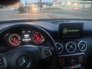 Mercedes-Benz Clase A Negro