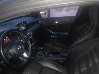 Mercedes-Benz Clase A Negro
