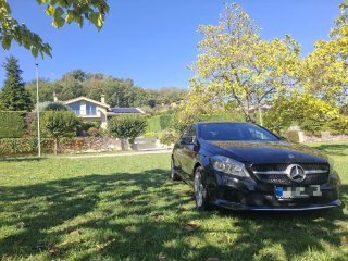 Mercedes-Benz Clase A Negro