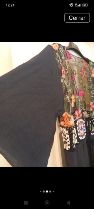 Kaftán Negro con Detalles de Crochet