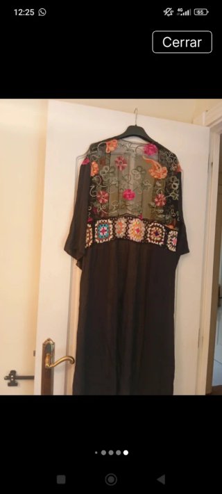 Kaftán Negro con Detalles de Crochet