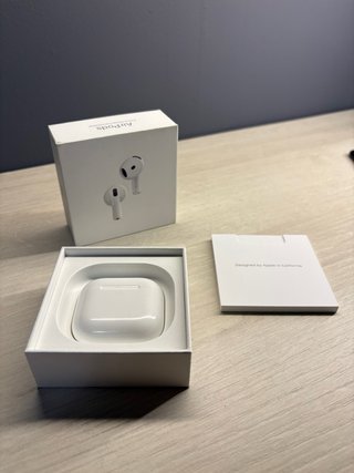 Apple AirPods 4 con Cancelación de Ruido