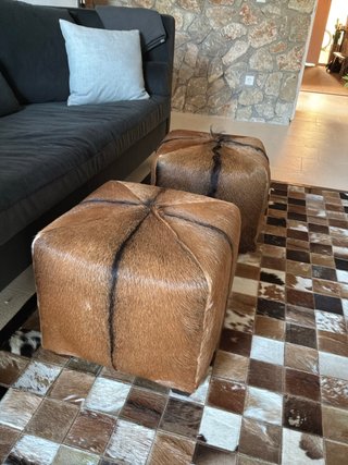 Ancora disponibili 2 Pouf in Pelle di Mucca Naturale