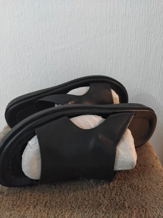 Sandalias Hugo Boss de Piel Negras sin caja no neg
