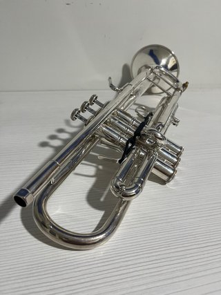 Trompeta Bach Stradivarius Sib Modelo 72