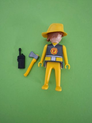 Figura Playmobil Bombero con Accesorios