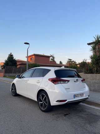 Toyota Auris Hibrido 137Mil Km
