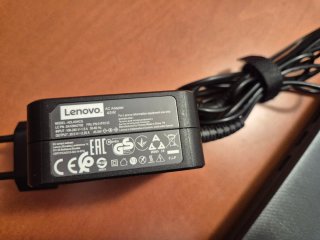 Portátil Lenovo V15 N4020