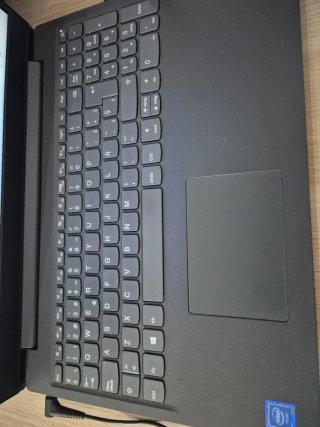 Portátil Lenovo V15 N4020