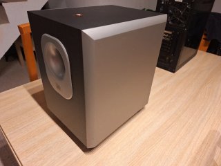 JBL SUBWOOFER 100w amplificable 8 pulgadas woofer