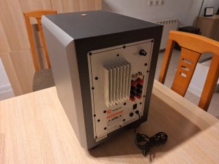 JBL SUBWOOFER 100w amplificable 8 pulgadas woofer