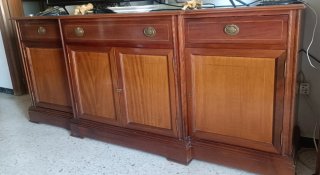 Aparador de madera maciza