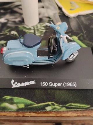 Modellino Vespa 125 ET3 Primavera (1976)