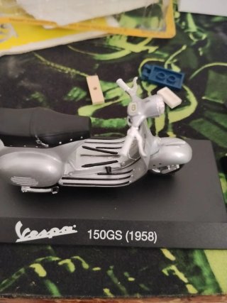 Modellino Vespa 125 ET3 Primavera (1976)