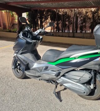 Kawasaki J300 ABS