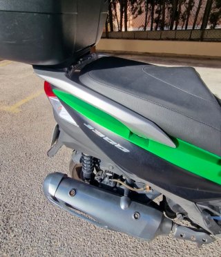 Kawasaki J300 ABS