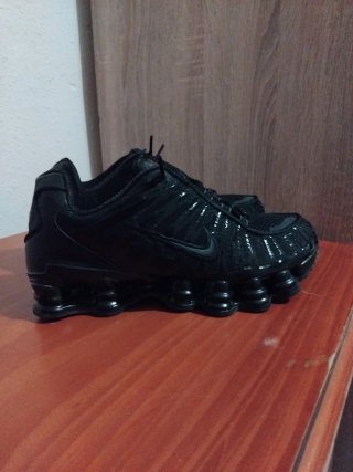 NIKE SHOX ‼️PRECIO NEGOCIABLE‼️