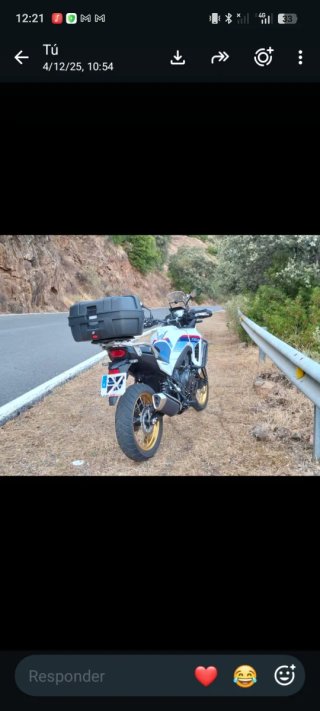 Honda Transalp Aventura Blanca y Dorada