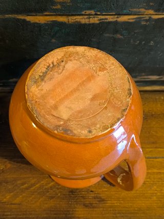 Antigua jarra de la Bisbal. Colección