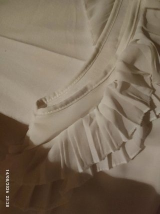 Blusa Zara volantes manga corta