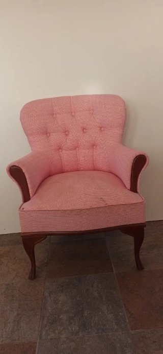 Sillón Descalzadora Tapizado Rosa y Madera