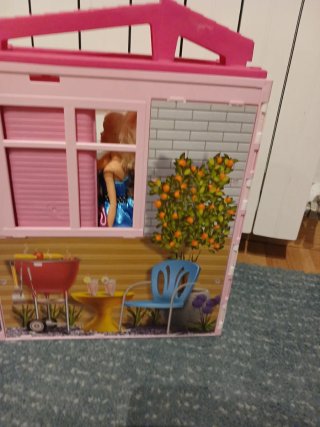 Casa Barbie con figuras y caballo