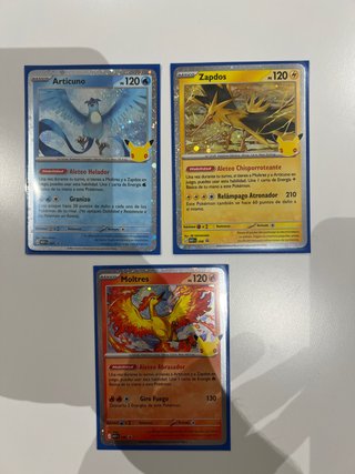 Cartas Pokémon 30 Aniversario: Trío de Aves