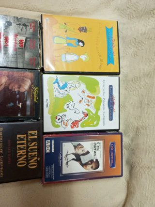 Lote VHS y CDs: Películas Infantiles y Clásicos