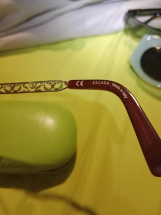 Set de 4 Gafas de Sol.un par 8€.