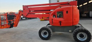 Plataforma Elevadora JLG 450 AJ . Año 2007