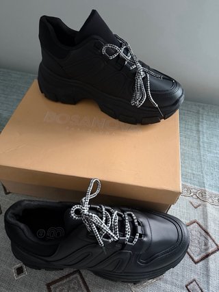 Zapatillas negras plataforma veganas talla 40